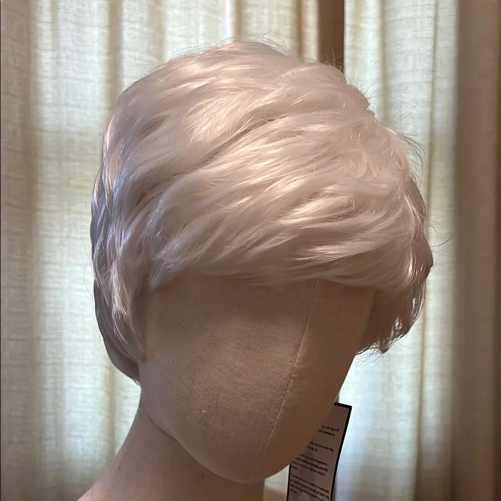 White Synthetic Hair Short Hair Style Wig Cosplay Costume